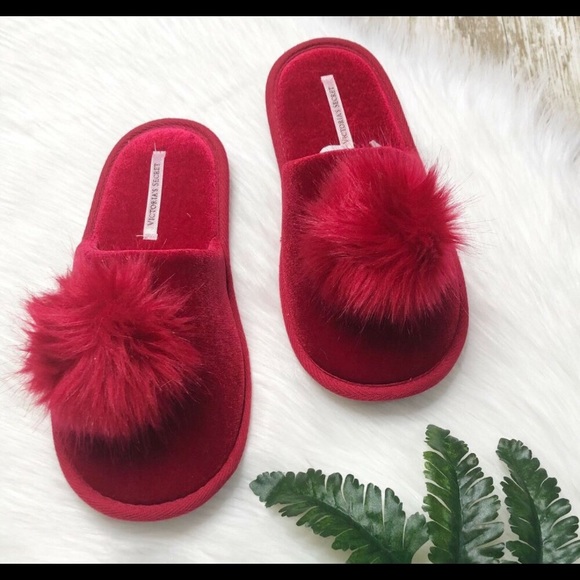 NWT Victoria Secret Red Pom Pom Slippers - Picture 2 of 8